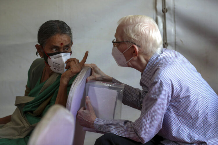 Mon. 8:52 a.m.: India starts booster shots for vulnerable amid omicron surge